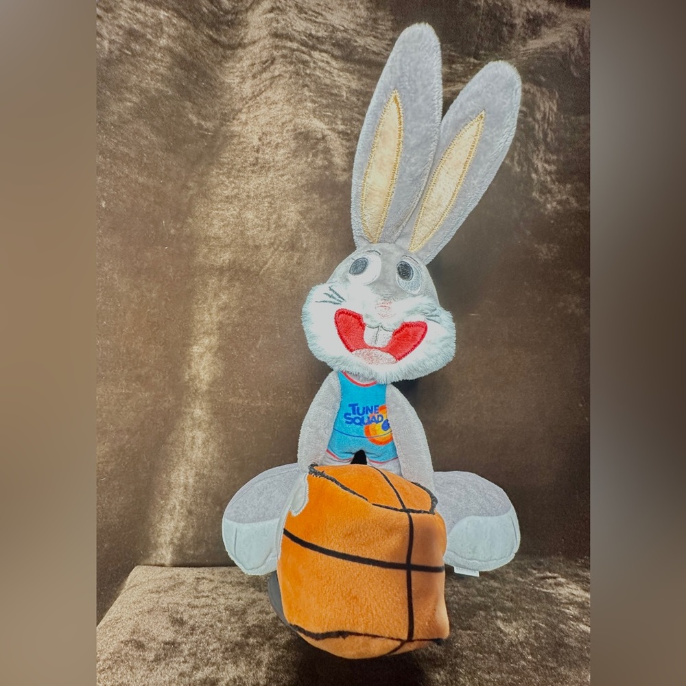 Dog Toy
Bark Box Bugs Bunny Tune Squad 
Super clean
New ~ tag was removed.